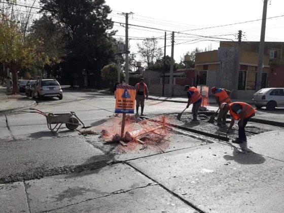 Se realizó el hormigonado de varias calles del barrio Limache