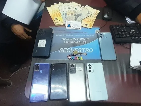 Tras un control la Policía Vial  logró recuperar 6 celulares robados