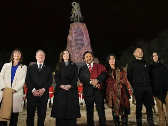 Gustavo Sáenz y Victoria Villarruel presidieron la Guardia Bajo Las Estrellas