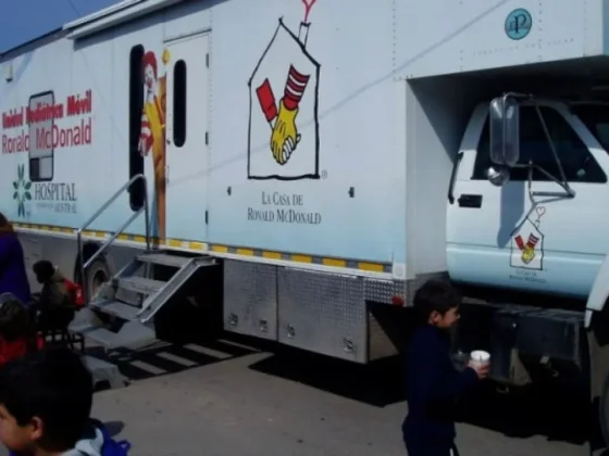 La Unidad Pediátrica Móvil Ronald McDonald se suma al programa extramuros en General Güemes