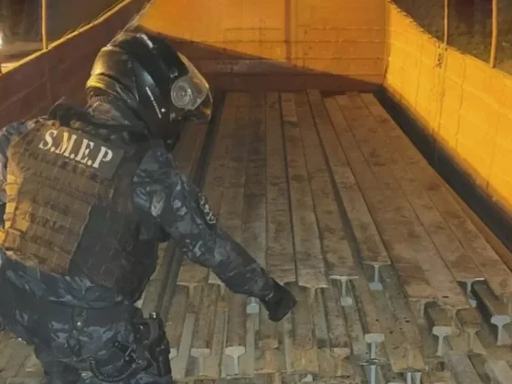 Robaron casi 2 km de rieles para venderlos en la frontera con Bolivia