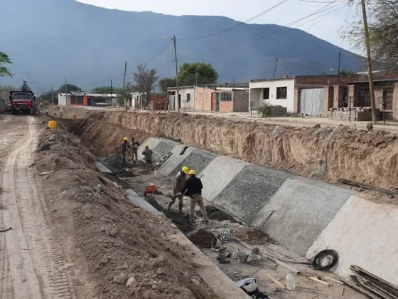 Avanza el revestimiento del canal Adet en San Ignacio