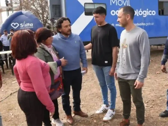 Sáenz destacó el programa municipal "El Mercado en tu Barrio"