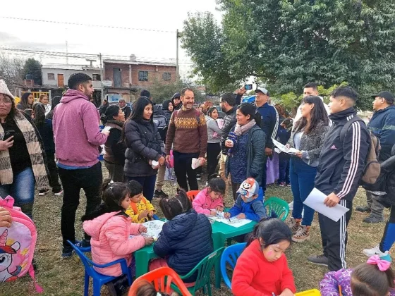 Más de mil vecinos disfrutaron del programa “Volvamos a la Plaza” en barrio Solís Pizarro