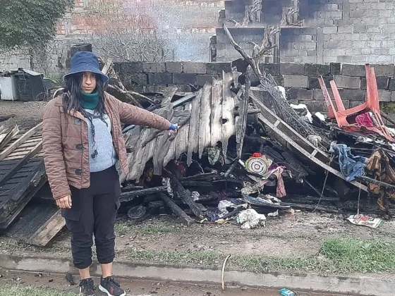 Heroína salteña le salvó la vida a una jubilada cuando se le incendiaba la casa