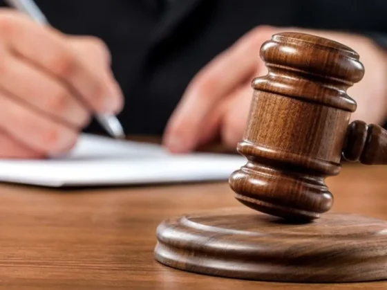 Requieren juicio para un traumatólogo por abuso sexual simple