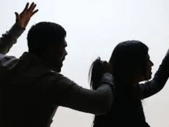 Policía de Salta fue detenido por agredir a su esposa