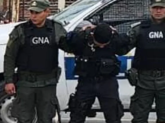 Gendarmería secuestró una camioneta de infantería con cocaína