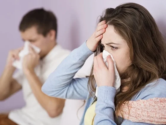 El Ministerio de Salud insta a grupos de riesgo a vacunarse contra la gripe y el VSR