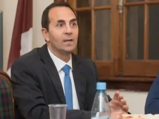 Trabajo convoca a empresarios para conformar una mesa tripartita