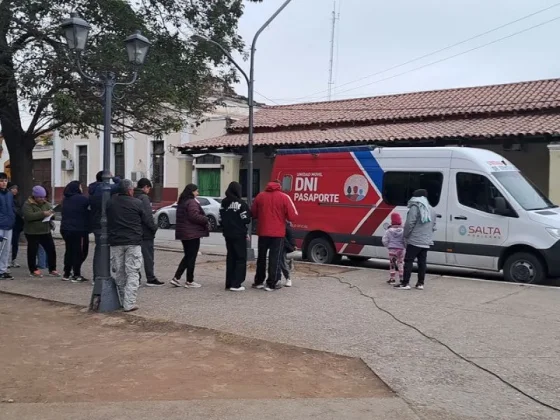 El móvil del Registro Civil estará hasta el viernes en la ciudad de Orán