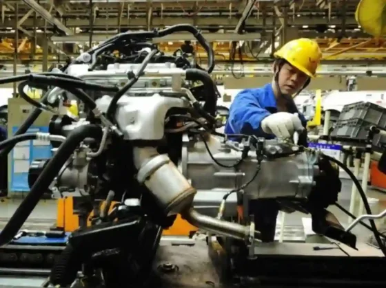 La industria volvió a caer durante el segundo trimestre y se reducen las inversiones