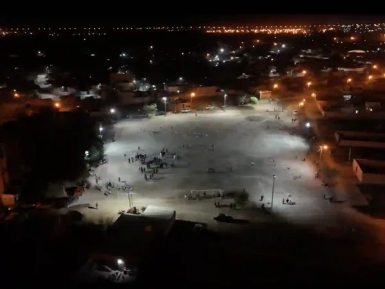 La Municipalidad de Salta  iluminó la cancha El Porvenir de barrio Santa Ana