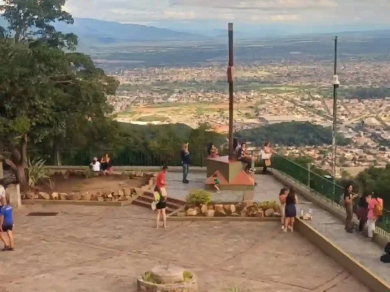 De un extremo al otro: hoy será un día soleado en Salta, pero la lluvia está en camino