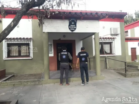 También fue detenido el oficial ayudante que habría advirtido a Cintya Moya que la UDEC realizaría allanamientos en la sede de la financiera en Salta y en Metán.