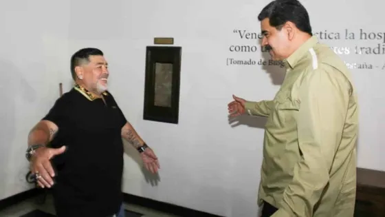 Nicolás Maduro recibió un muy particular regalo vinculado con Diego Maradona