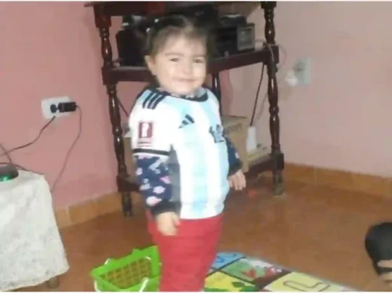 "Todos por Luisi" Nenita salteña tiene un tumor y su mamá pide ayuda desesperada