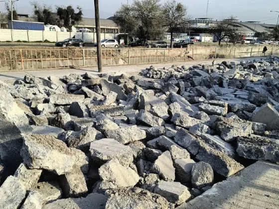 Ejecutan arreglo de calzada en Av. Yrigoyen al 2000 en sentido sur – norte