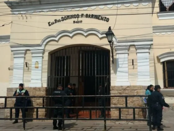 Escuela Sarmiento en la mira: Padres exigen respuestas tras misteriosa intoxicación