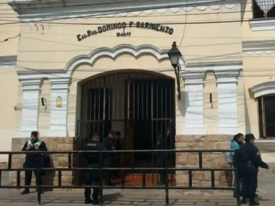 La escuela Sarmiento sin clases este lunes
