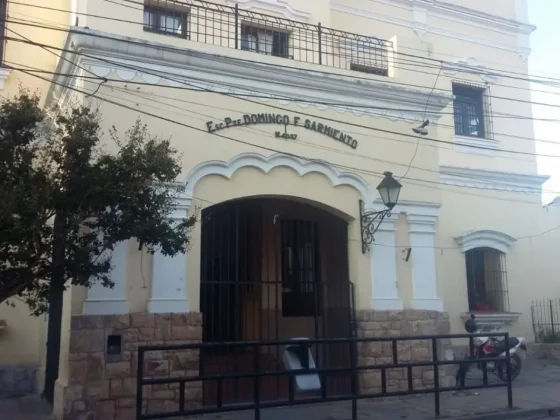 La Justicia ordenó abrir la Escuela Sarmiento