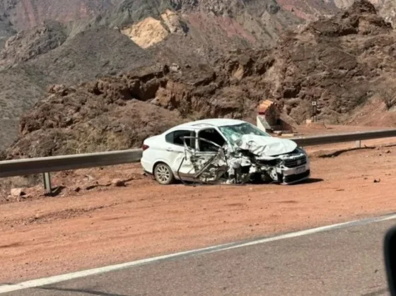 RUTA 68: Increíble siniestro vial entre un camión y un auto camino a Cafayate