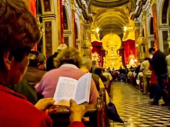 Empezó la novena al Señor y Virgen de Milagro