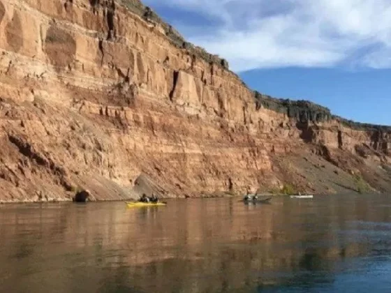 Conmoción: un pescador murió tras resbalarse y caer desde un acantilado de 20 metros de altura
