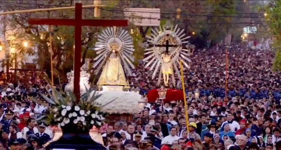 Procesión: Hubo asistencias médicas a fieles por golpes de calor
