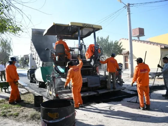 Realizaron tareas de repavimentación en el barrio Los Ceibos