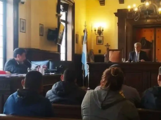 Escándalo en Gendarmería: imputaron a ocho gendarmes por el cobro de coimas a tours de compras
