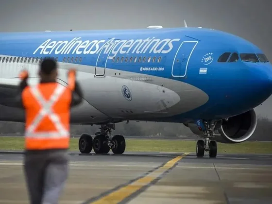 El Gobierno acelera la desregulación aeronáutica y promoverá por decreto que haya más compañías extranjeras