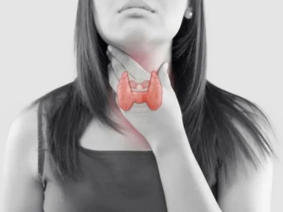 Las mujeres presentan mayor riesgo de tener cáncer de tiroides