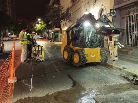 Inició la reparación de dársenas de paradas de colectivos en la av. Belgrano