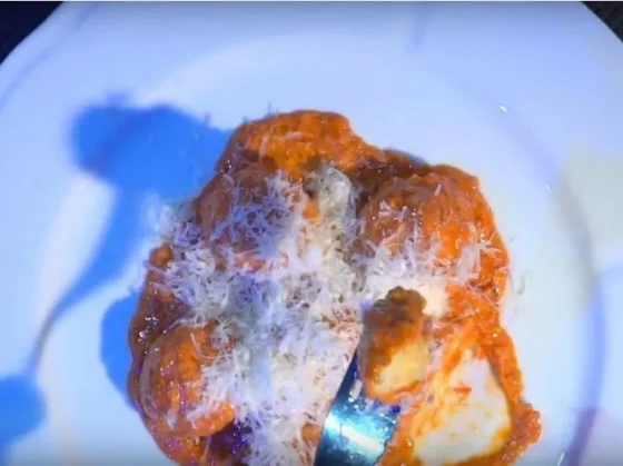 Gnocchi rellenos con pesto de ajíes