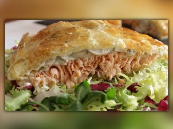 El secreto para conseguir el mejor salmón en hojaldre con ensalada fresca
