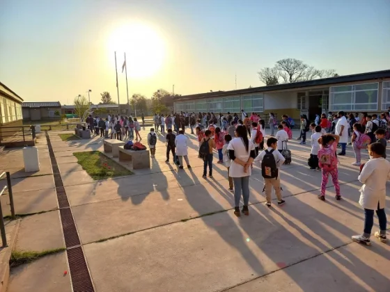 [EL GALPÓN] Decenas de estudiantes tuvieron que ser atendidos por picazón y ardor en ojos tras asistir a la escuela