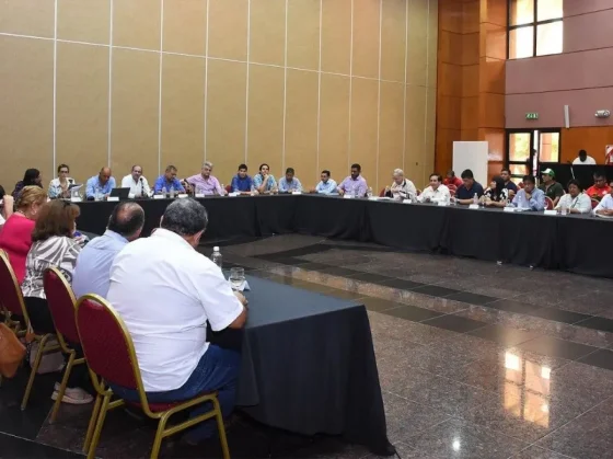 Se llevó a cabo una nueva reunión por paritarias con los gremios de la administración pública