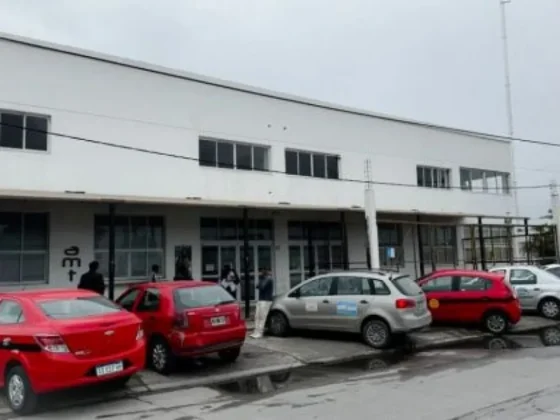 La AMT otorgó una prórroga para los modelos vencidos de taxis y remises