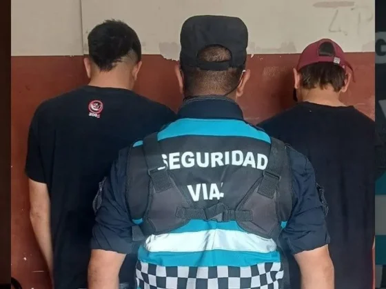 Detienen a dos hombres luego de secuestrarle 1500 dosis de droga