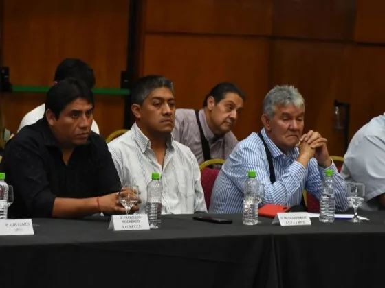 Una buena: Otorgaron un aumento del 14% para empleados estatales