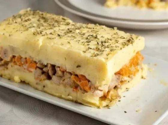 Receta de pastel de papa con pollo: más barato que el de carne y súper sabroso