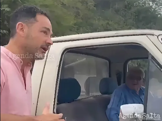 Emiliano Durand encaró a personas que tiraban escombros
