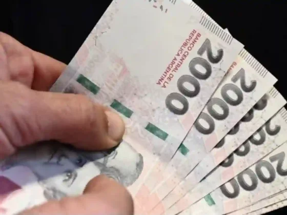 Una provincia confirmó un bono de $1.300.000 para trabajadores: cuándo se deposita