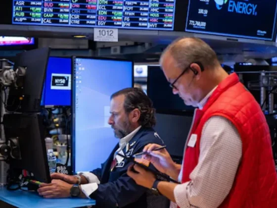El riesgo país argentino cayó debajo de los 900 puntos tras la victoria de Trump