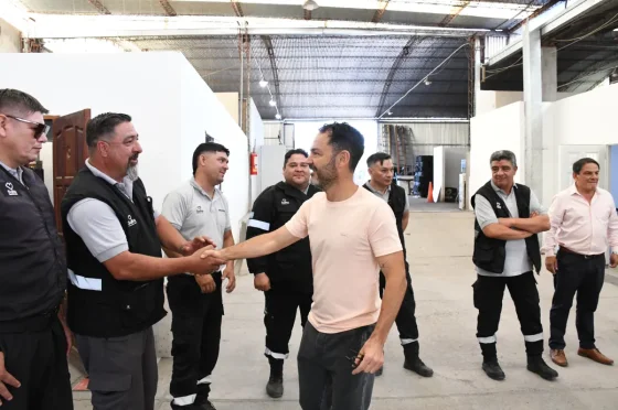 Emiliano Durand se reunió con el personal que participó del operativo en el mercado San Miguel