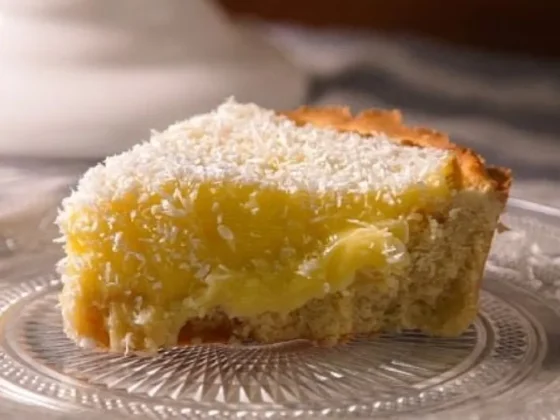 Tarta flan de coco sin horno y con cuatro ingredientes: poné la pava y disfrutala con mates recién hecha