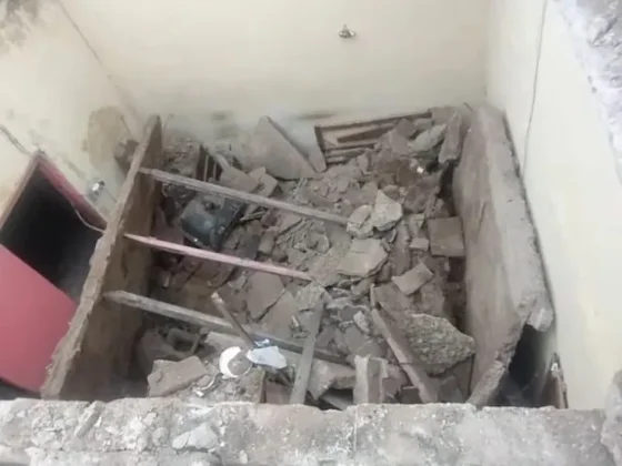 Tragedia: una mujer de 77 años murió al derrumbarse el techo de su casa