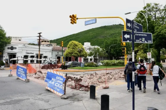 Ejecutan obras de hormigonado en el Paseo Güemes entre Juramento y Bicentenario