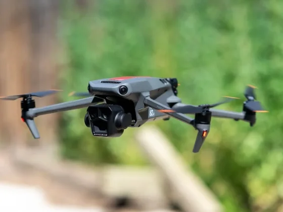 Un drone cayó frente a la Embajada de Israel en Argentina